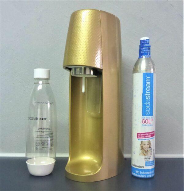 SodaStream EASY Edition GOLDSTÜCK Trinkwassersprudler + Zylinder und Flasche | sodawonder