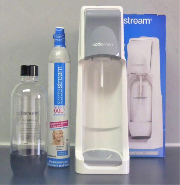 SodaStream COOL grau/weiß Vorteilspack incl. CO2 Zylinder NEU mit PET Flasche | sodawonder