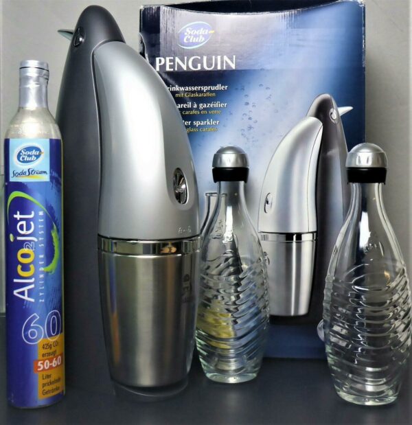 SodaStream NEU Penguin mit Zubehör Co2 Zylinder 2x Glasflaschen Original SodaClub | sodawonder