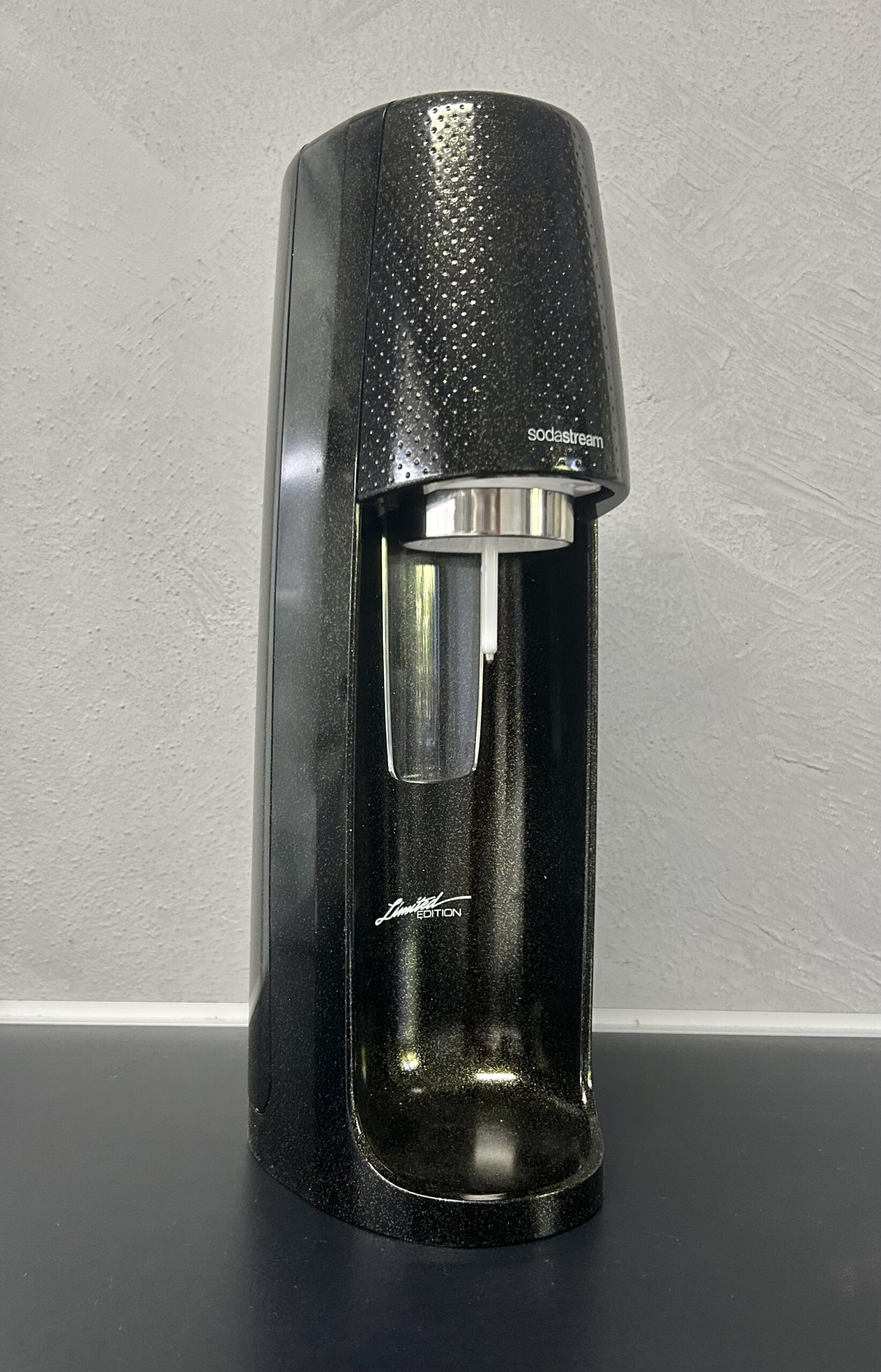 SodaStream EASY schwarz mit GOLD Glitter Trinkwassersprudler LIMITED EDITION