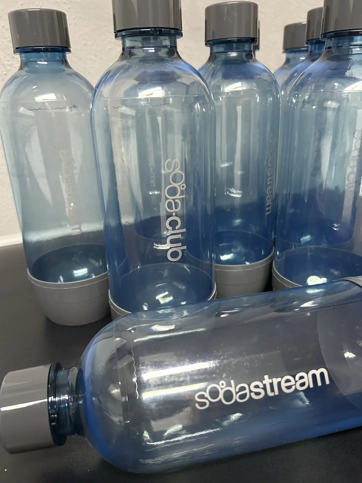NEU 9x1L SodaStream Sodaclub Trinkflasche grau für Spülmaschine geeignet Wasserflasche – Bild 5